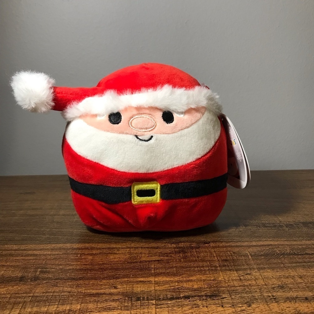 Squishmallow Santa Nick. Approximately 5-7 inches tall